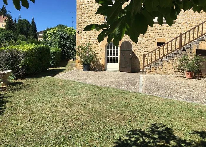 à Avec Piscine * Sarlat